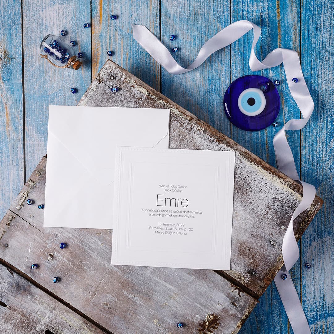 Dini motifli yaldızlı sünnet davetiyesi