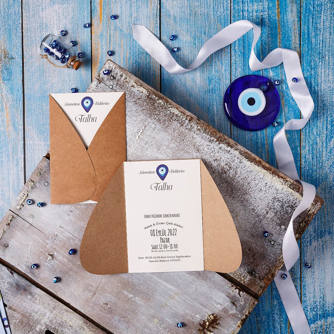 Uzay konseptli mavi sünnet davetiyesi